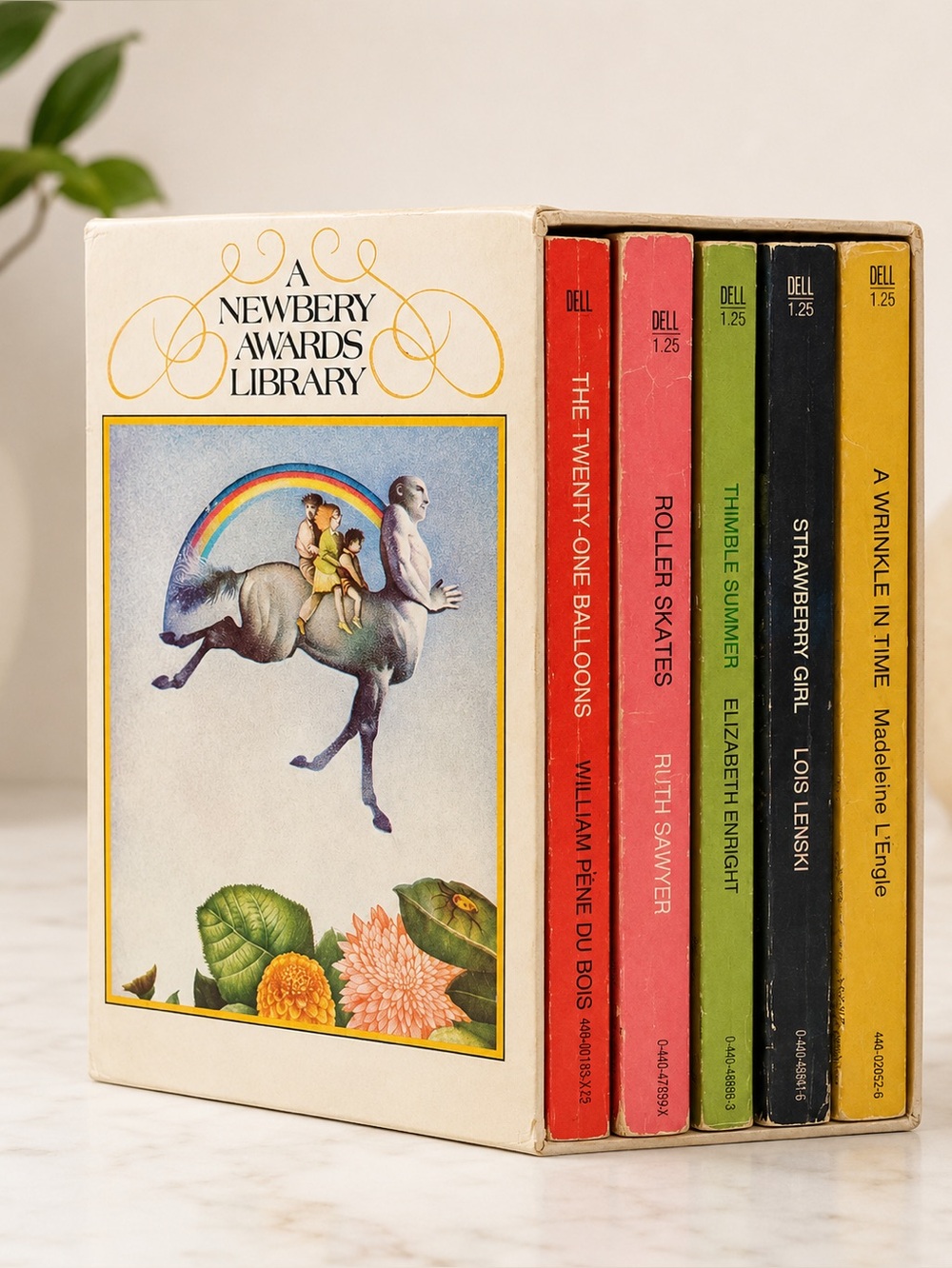 Vintage A Newberry Awards Library 5 Book Set